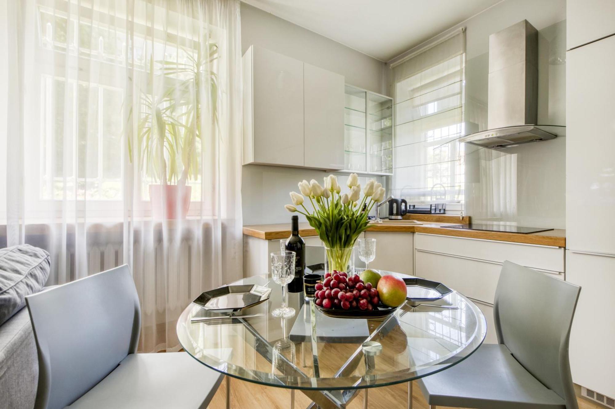 Nr 1 Europa22 Centrum Apartment Old Town Warsaw Stare Miasto Historyczna Kamienica Umiejscowiona W Zabytkowej Czesci Warszawy Obok Parku Multimedialnego I Barbakanu Parking 24H Sniadanie Opcjonaln Breakfast Optional Check In From 14 Pm Parter Ground Exteriör bild