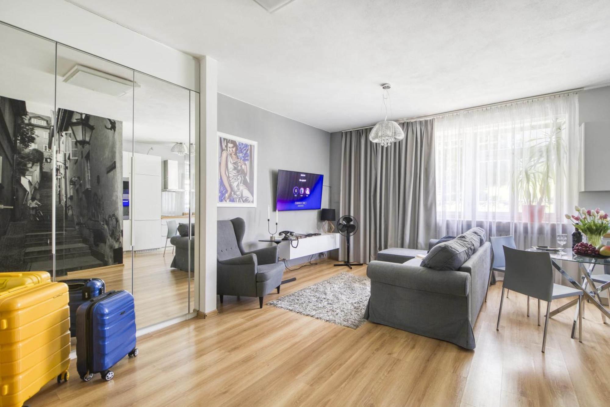 Nr 1 Europa22 Centrum Apartment Old Town Warsaw Stare Miasto Historyczna Kamienica Umiejscowiona W Zabytkowej Czesci Warszawy Obok Parku Multimedialnego I Barbakanu Parking 24H Sniadanie Opcjonaln Breakfast Optional Check In From 14 Pm Parter Ground Exteriör bild