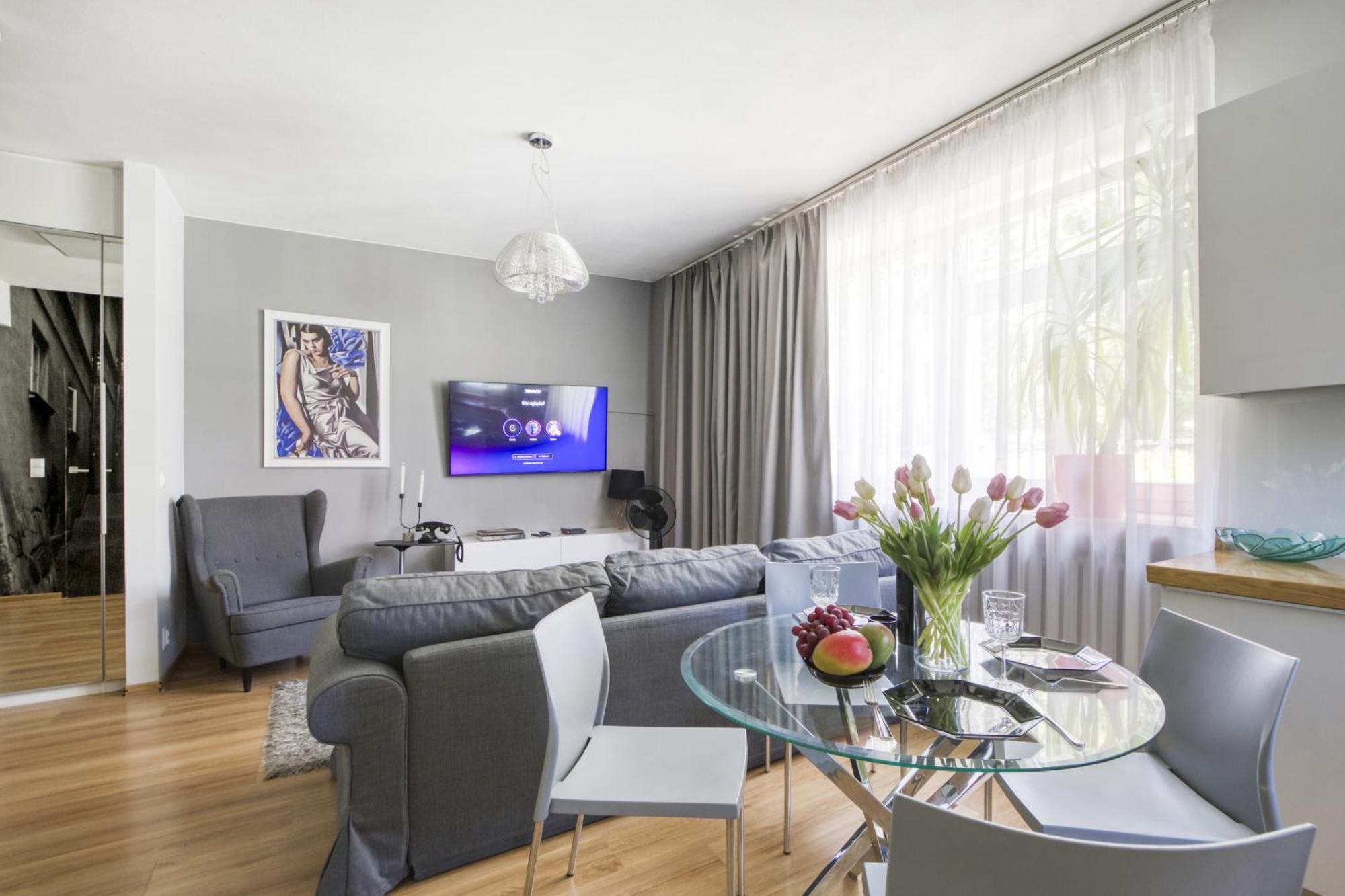 Nr 1 Europa22 Centrum Apartment Old Town Warsaw Stare Miasto Historyczna Kamienica Umiejscowiona W Zabytkowej Czesci Warszawy Obok Parku Multimedialnego I Barbakanu Parking 24H Sniadanie Opcjonaln Breakfast Optional Check In From 14 Pm Parter Ground Exteriör bild
