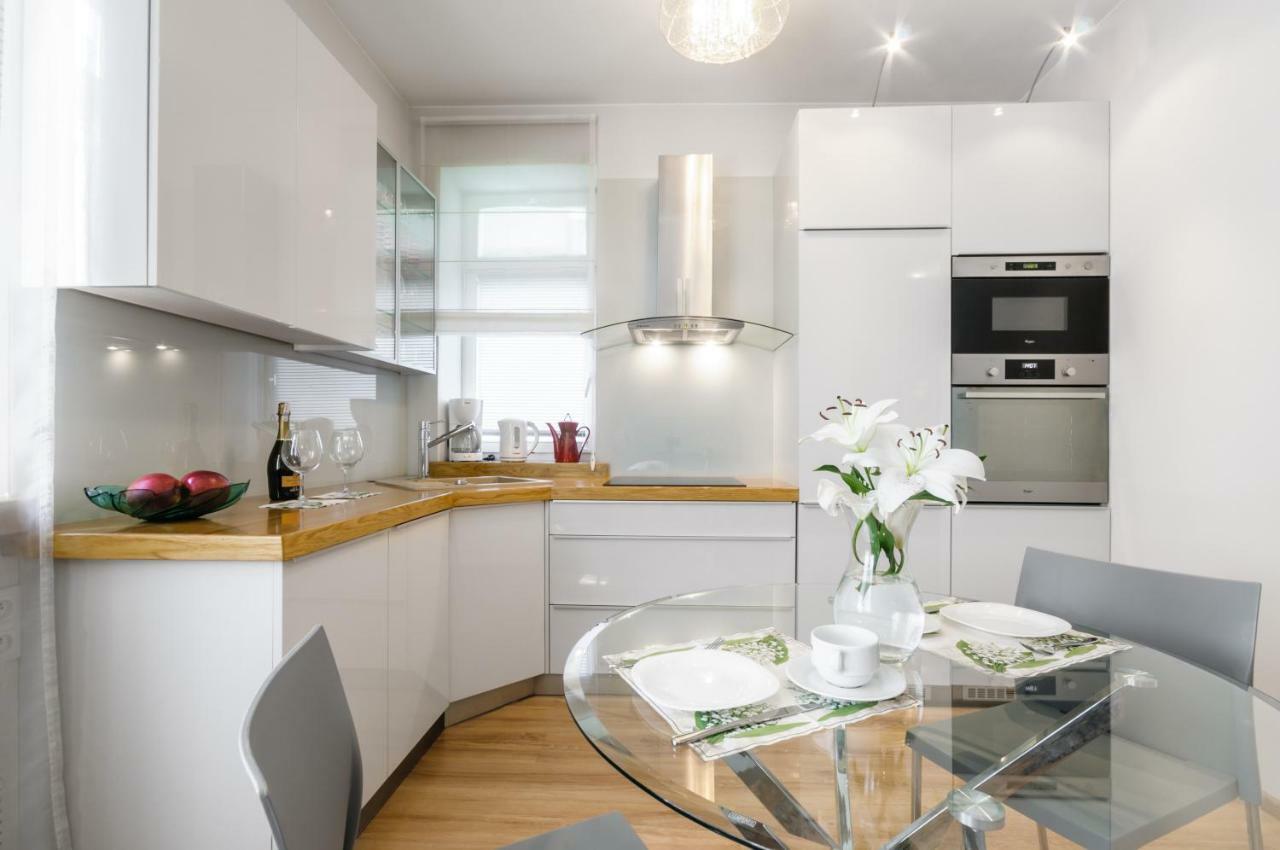 Nr 1 Europa22 Centrum Apartment Old Town Warsaw Stare Miasto Historyczna Kamienica Umiejscowiona W Zabytkowej Czesci Warszawy Obok Parku Multimedialnego I Barbakanu Parking 24H Sniadanie Opcjonaln Breakfast Optional Check In From 14 Pm Parter Ground Exteriör bild
